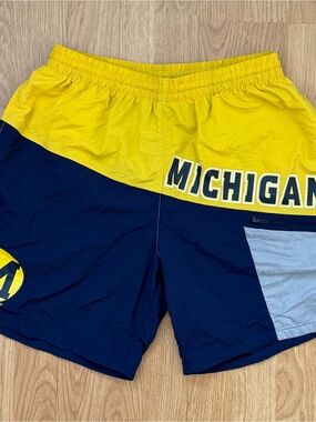 Mitchell & Ness Michigan Wolverines Nylon Utility Shorts Men’s NCAA Medium